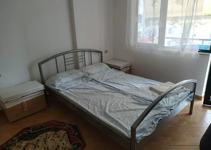 Flori アパート *